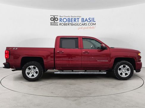 Used 2018 Chevrolet Silverado 1500 LT w/ All Star Edition image 5