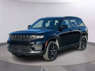 Used 2024 Jeep Grand Cherokee Altitude AWD/4WD video 1