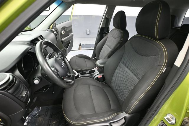 Used 2015 Kia Soul + FWD image 16