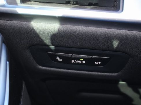 Used 2024 BMW X6 xDrive40i w/ Premium Package image 27