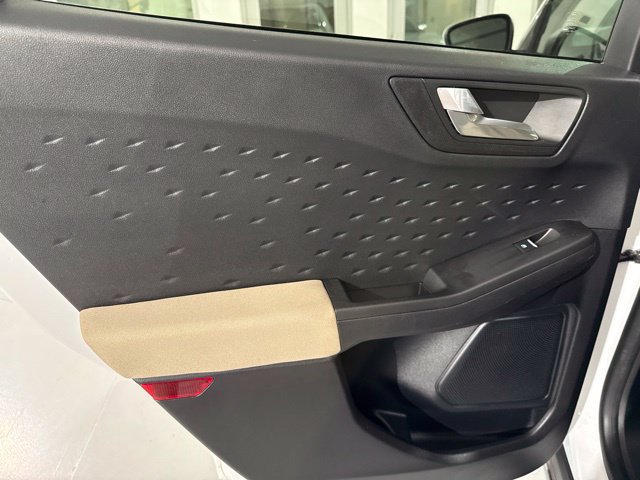 Used 2020 Ford Escape SE FWD image 16