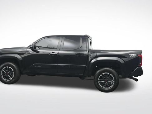 Used 2024 Toyota Tacoma TRD Sport w/ TRD Sport Upgrade Package AWD/4WD image 10