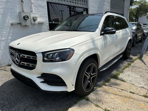 Used 2021 Mercedes-Benz GLS 580 4MATIC w/ Exclusive Trim Package image 6