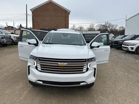 Used 2024 Chevrolet Suburban High Country image 34