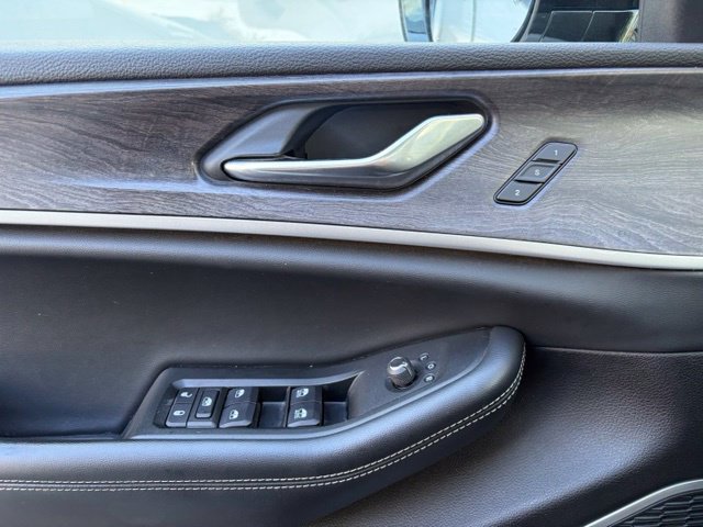 Used 2021 Jeep Grand Cherokee L Limited AWD/4WD image 26