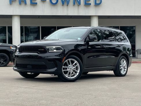 Used 2024 Dodge Durango GT RWD image 2