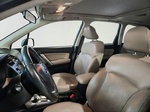 Used 2015 Subaru Forester 2.5i Limited AWD/4WD image 9