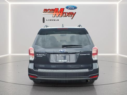 Used 2018 Subaru Forester 2.5i Premium w/ All-Weather Package AWD/4WD image 5