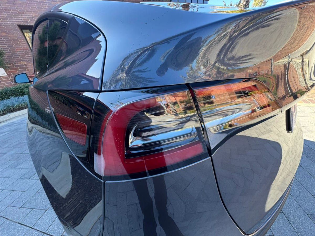 Used 2025 Tesla Model Y Long Range AWD/4WD image 40