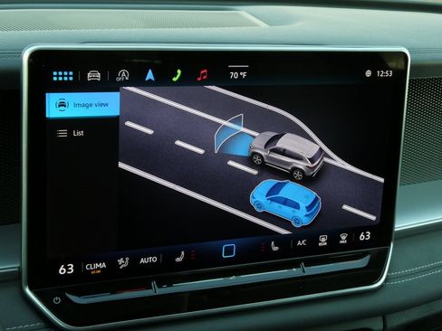 New 2025 Volkswagen Tiguan SE image 39