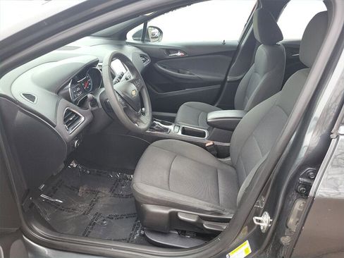 Used 2017 Chevrolet Cruze LT w/ RS Package image 10