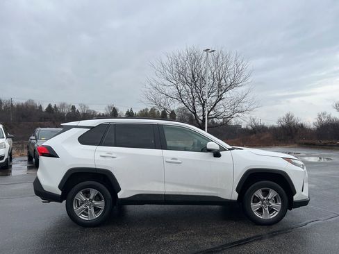 Used 2025 Toyota RAV4 XLE w/ Convenience Package image 3
