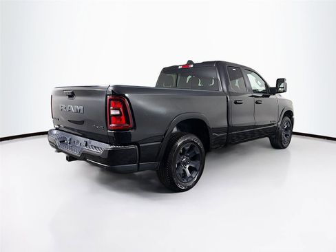 Used 2025 RAM 1500 Big Horn AWD/4WD image 7