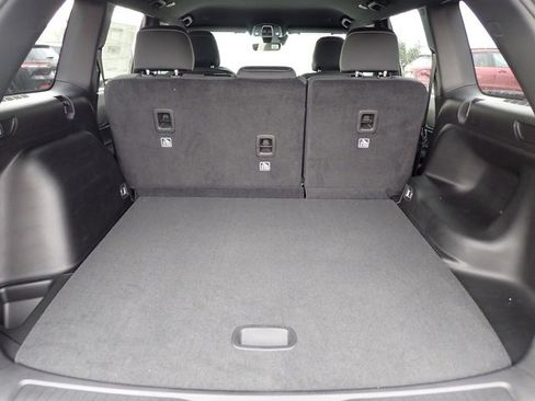 New 2025 Jeep Grand Cherokee Laredo image 6