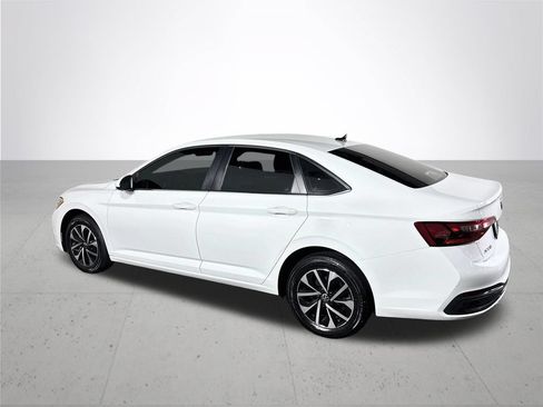 Certified 2024 Volkswagen Jetta S FWD image 9