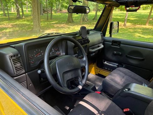 Used 2003 Jeep Wrangler X AWD/4WD image 65