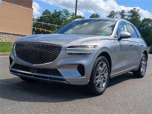 Used 2023 Genesis GV70 2.5T w/ Advanced Package image 7