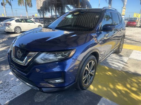 Used 2018 Nissan Rogue SL w/ Premium Package FWD image 1