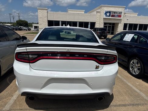 Used 2020 Dodge Charger Scat Pack w/ Dynamics Package RWD image 5