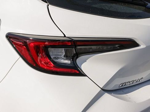 Used 2025 Toyota Corolla SE FWD image 12