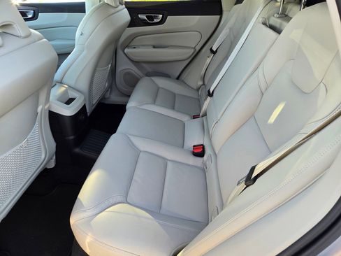 Certified 2025 Volvo XC60 T8 Ultra w/ Protection Package Premier image 11