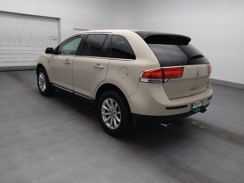 Used 2014 Lincoln MKX FWD w/ Equipment Group 101A image 3