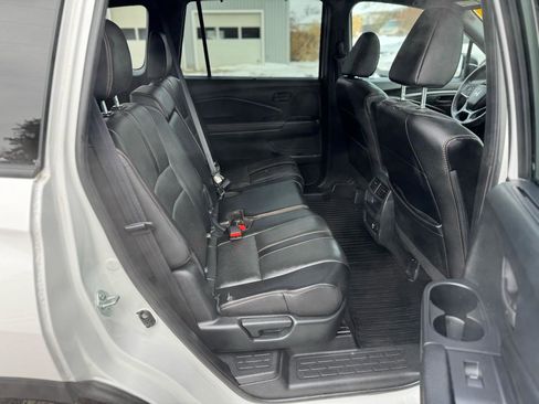 Used 2023 Honda Passport TrailSport image 17