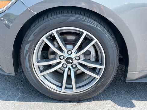 Used 2017 Ford Mustang Premium RWD image 38