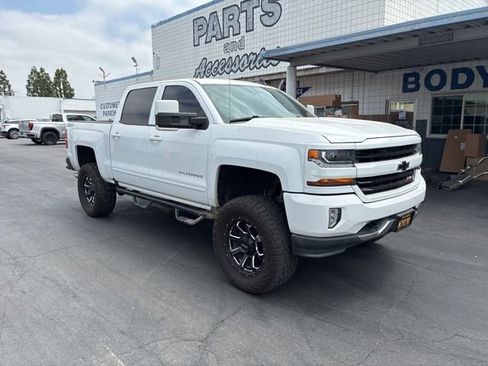 Used 2018 Chevrolet Silverado 1500 LT w/ All Star Edition AWD/4WD image 2