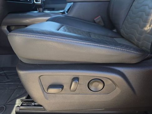 Used 2024 Chevrolet Silverado 1500 ZR2 w/ Technology Package image 28