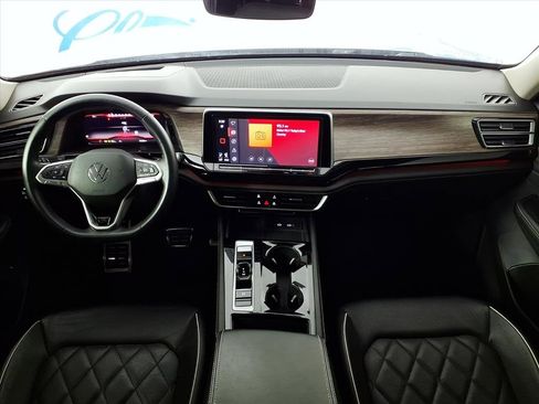 Used 2024 Volkswagen Atlas SEL Premium R-Line image 13