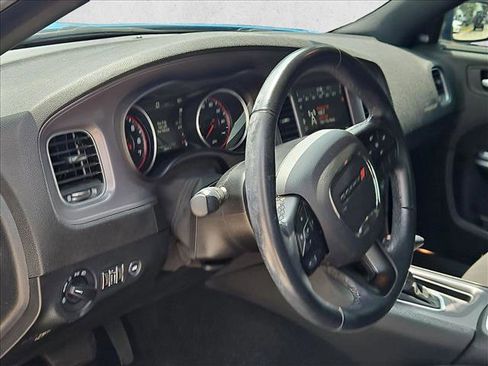 Used 2023 Dodge Charger SXT RWD image 9