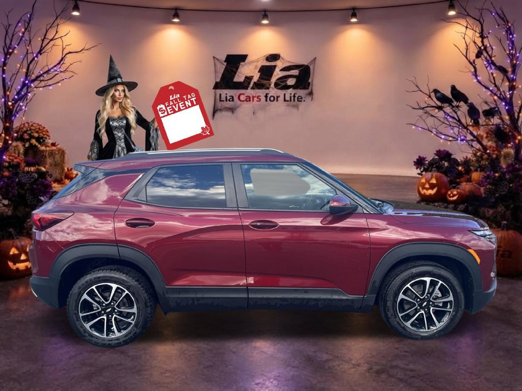 Used 2024 Chevrolet TrailBlazer LT AWD/4WD image 2