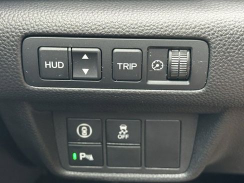 Used 2018 Honda Accord Touring image 16