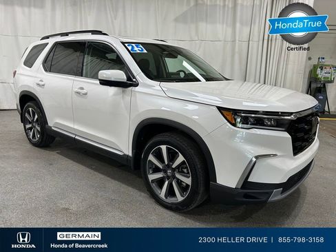 Used 2025 Honda Pilot Elite image 3