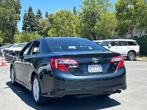 Used 2014 Toyota Camry SE FWD image 2