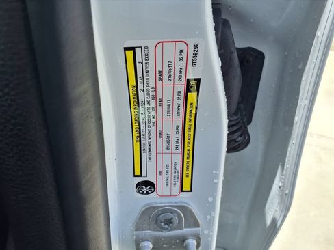 Used 2025 Jeep Compass Trailhawk AWD/4WD image 32