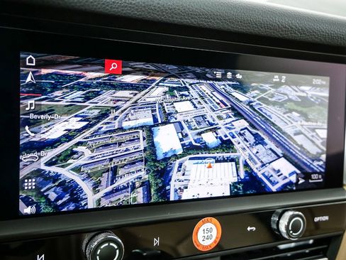 New 2026 Porsche Macan image 16