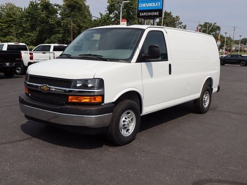 New 2025 Chevrolet Express 2500 w/ Driver Convenience Package RWD image 26