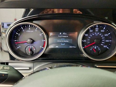 Used 2024 Kia Carnival EX FWD image 14