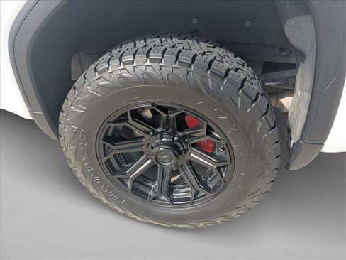 Used 2022 GMC Sierra 1500 AT4 w/ AT4 Premium Package image 22