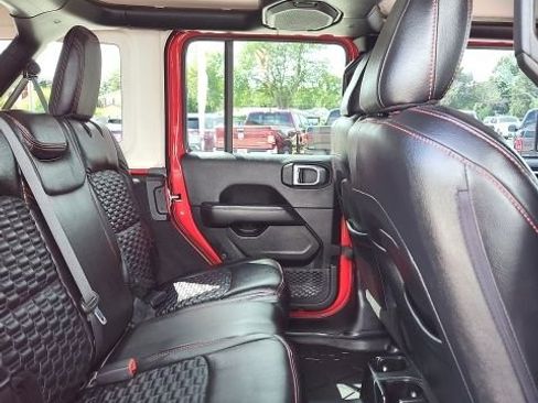 Used 2021 Jeep Wrangler Unlimited Sahara w/ Uconnect 4C Nav & Sound Group image 15