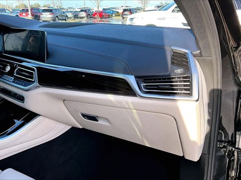 Used 2020 BMW X5 sDrive40i w/ Premium Package image 18