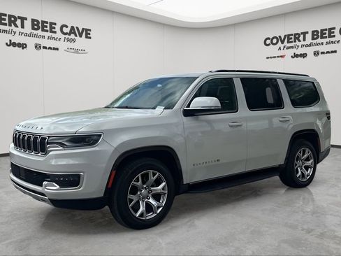 Used 2022 Jeep Wagoneer Series II image 3