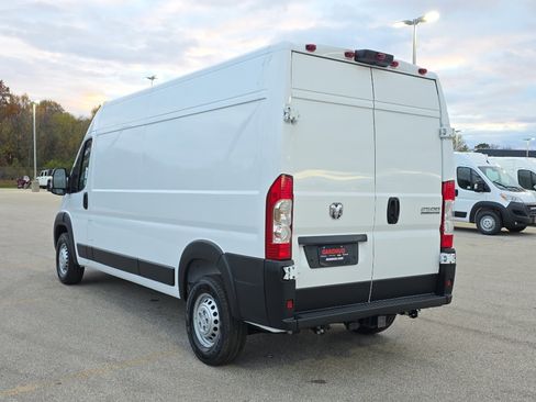 New 2026 RAM ProMaster 2500 w/ Convenience Group image 13