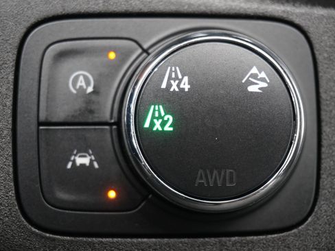 Used 2023 Chevrolet Traverse LT w/ LPO, Cargo Package AWD/4WD image 23