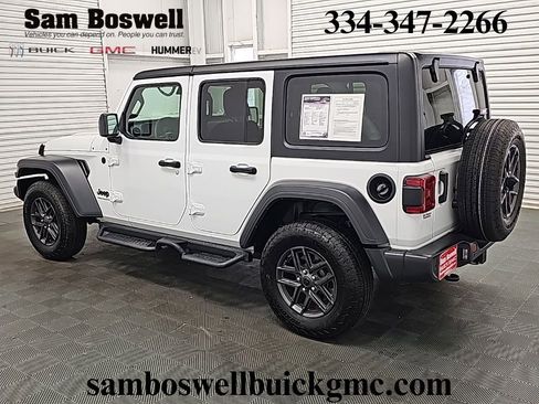 Used 2024 Jeep Wrangler Sport S image 5