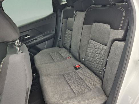 Certified 2025 Nissan Kicks SV FWD image 17