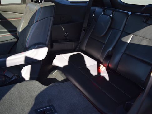 Used 2025 Ford Explorer ST image 10