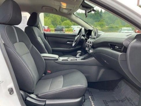 Used 2021 Nissan Sentra SV FWD image 7